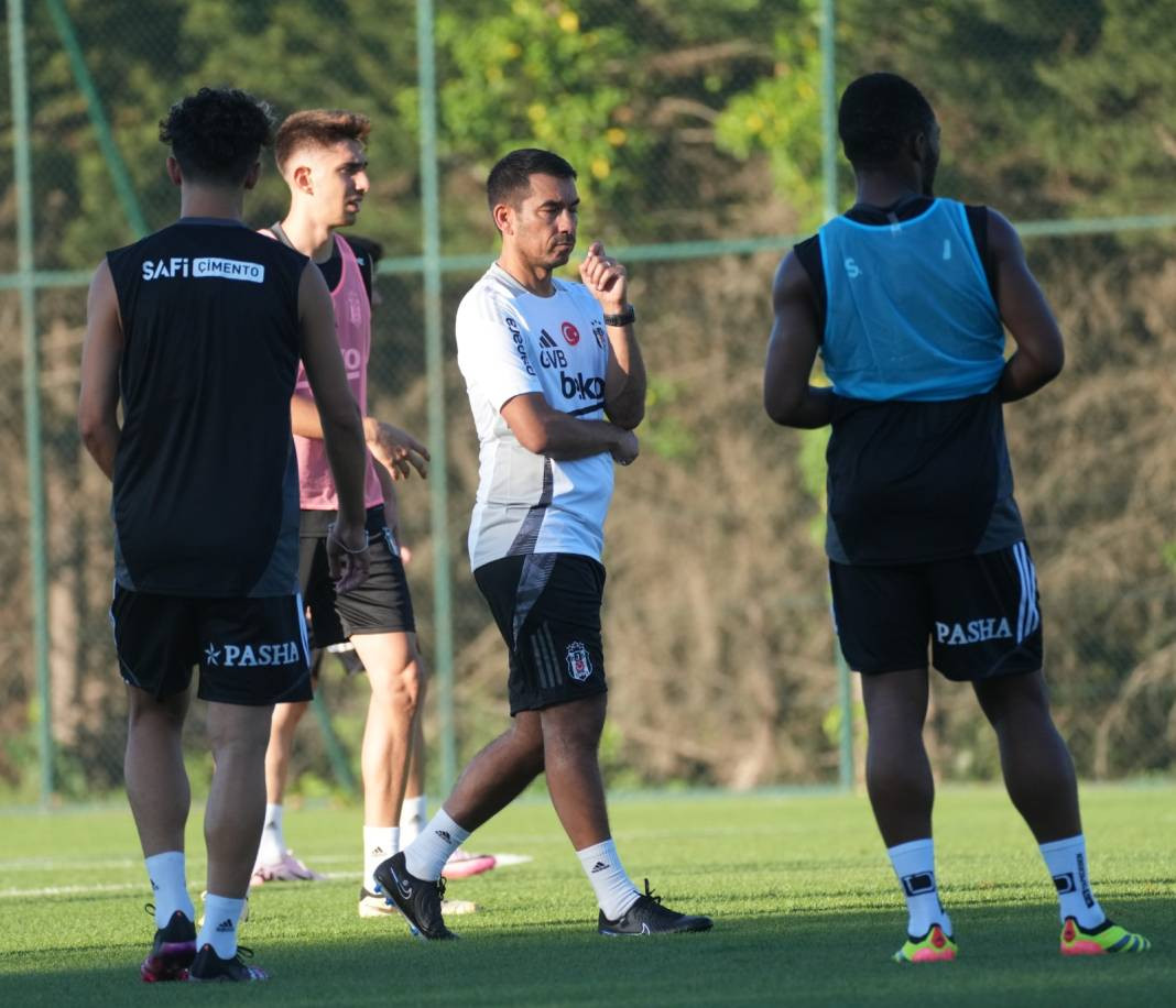 Beşiktaş sahaya indi. Dikkat çeken Rafa Silva detayı - Resim: 9